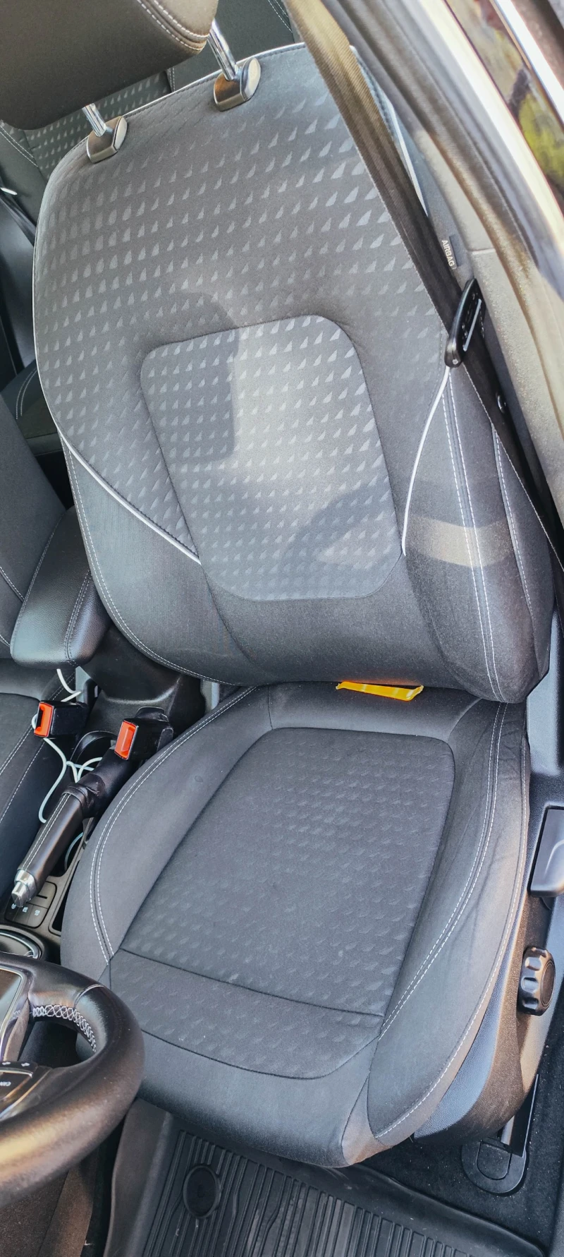 Ford Fiesta 1.0 EcoBoost Titanium, снимка 14 - Автомобили и джипове - 52174892