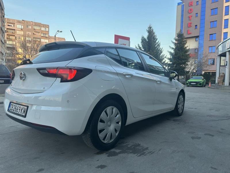 Opel Astra 1.6CDTI 136000km, снимка 5 - Автомобили и джипове - 52849083