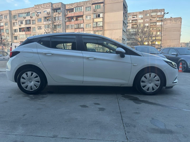 Opel Astra 1.6CDTI 136000km, снимка 7 - Автомобили и джипове - 52849083