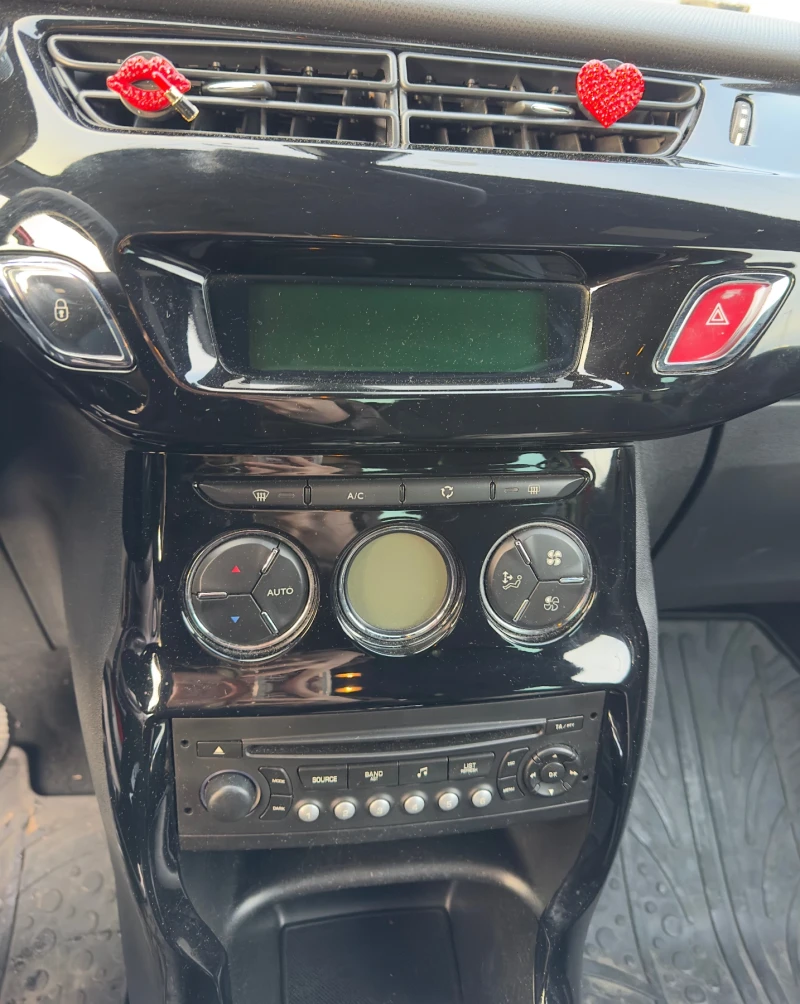 Citroen DS3, снимка 9 - Автомобили и джипове - 52906124