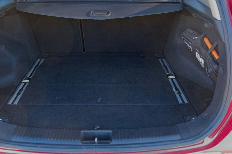 Kia Ceed 1.4i PETROL, снимка 11 - Автомобили и джипове - 52913266