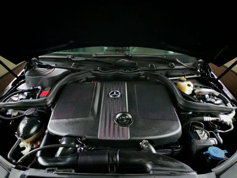 Mercedes-Benz C 220 2.2CDI(170)* ///AMG-LINE* АВТОМАТИК* НОВ ВНОС* , снимка 16 - Автомобили и джипове - 53301537