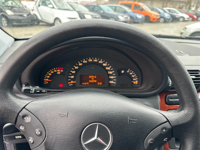 Mercedes-Benz C 180 kompressor 143к.с, снимка 11 - Автомобили и джипове - 53418021