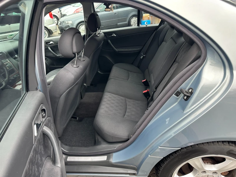Mercedes-Benz C 180 kompressor 143к.с, снимка 8 - Автомобили и джипове - 53418021