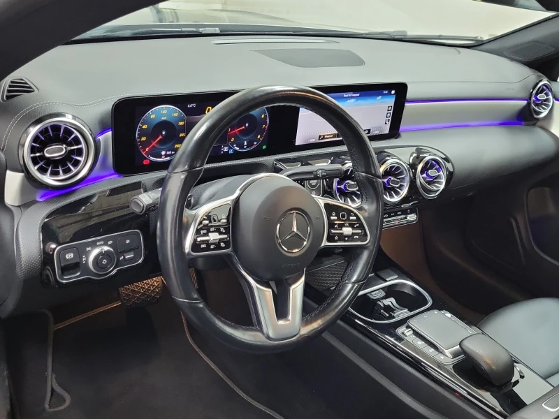 Mercedes-Benz CLA 250 AMG-Line * Амбиентно осветление * CARFAX * , снимка 6 - Автомобили и джипове - 53502068