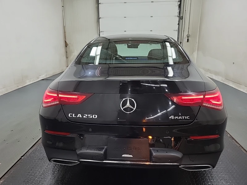 Mercedes-Benz CLA 250 AMG-Line * Амбиентно осветление * CARFAX * , снимка 4 - Автомобили и джипове - 53502068