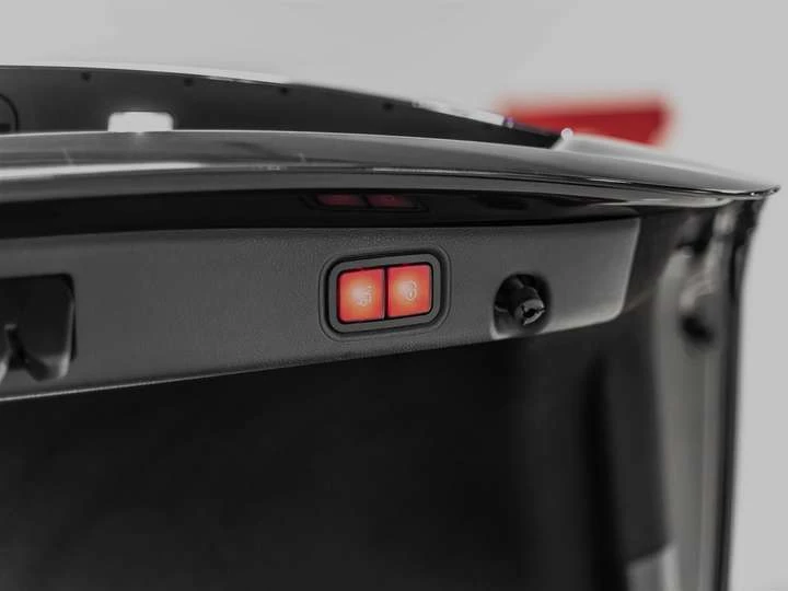 Mercedes-Benz E 450 E 450| AMG PKG| INTELLIGENT DRIVE| TECH PKG| 360CA, снимка 16 - Автомобили и джипове - 53950107