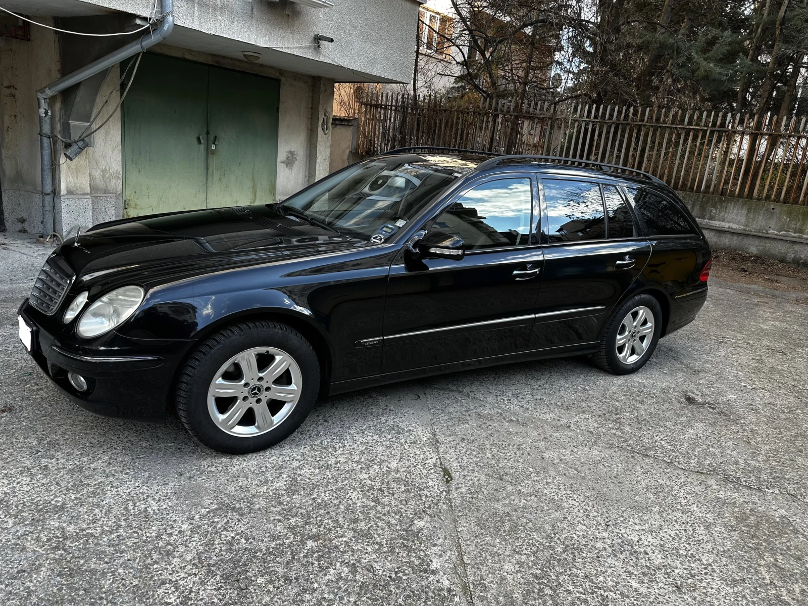 Mercedes-Benz 280, снимка 1