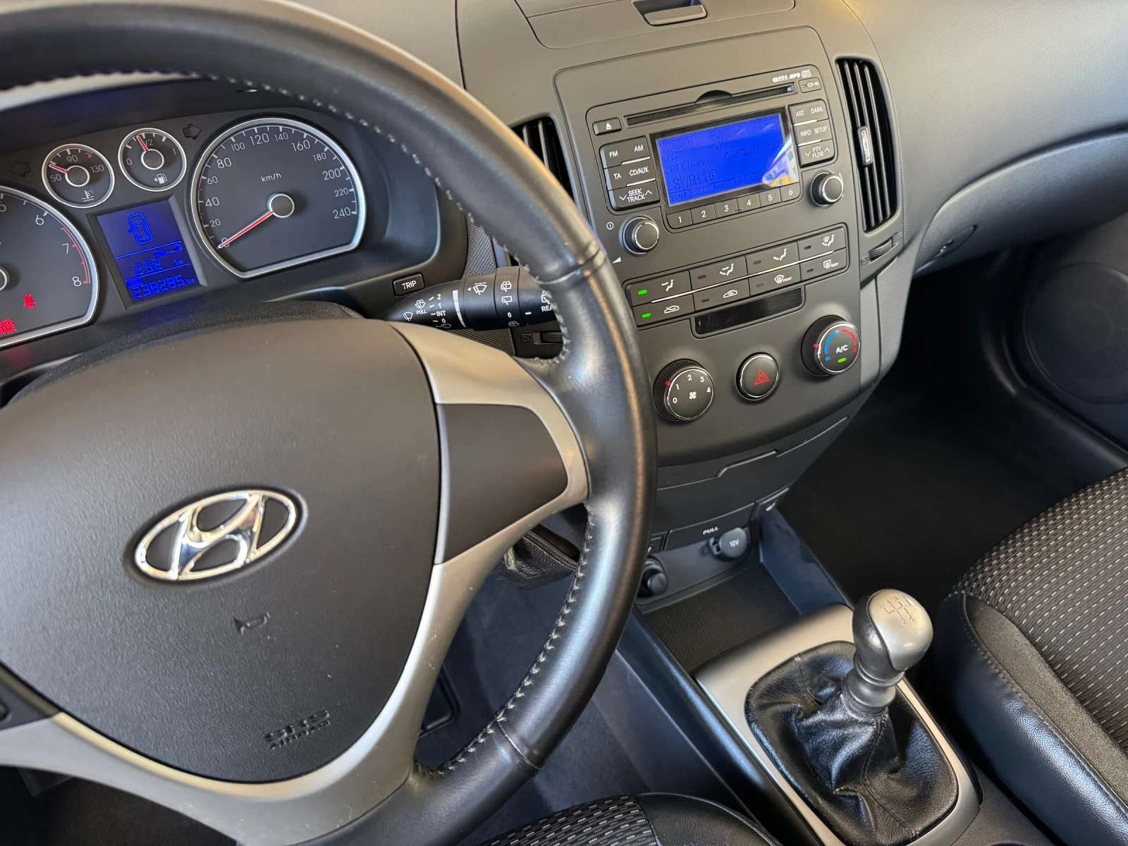 Hyundai I30 1, 6i* * 122 кс* * КОЖА* * НОВА - изображение 10