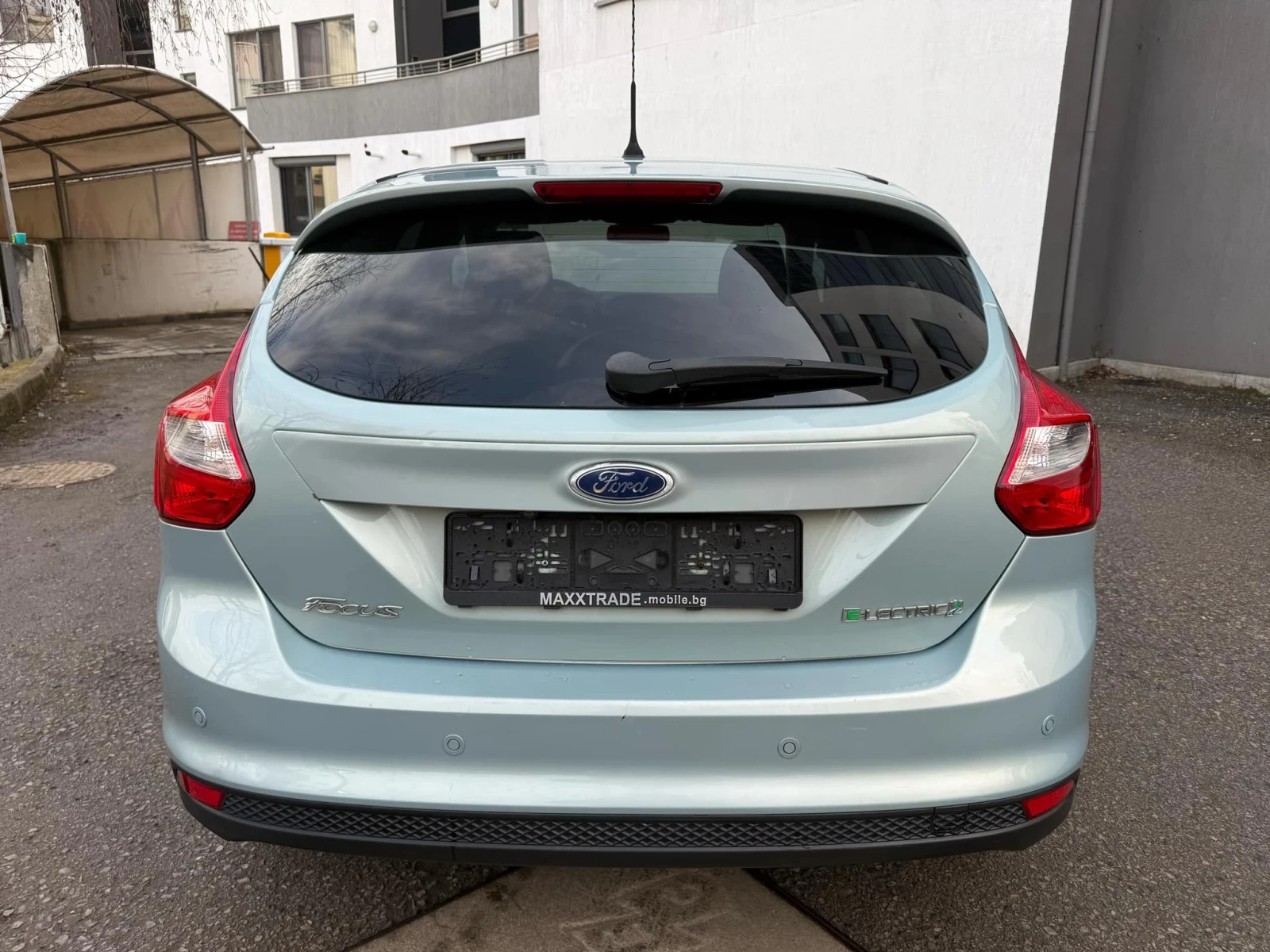 Ford Focus ELECTRIC / TITANIUM - изображение 6