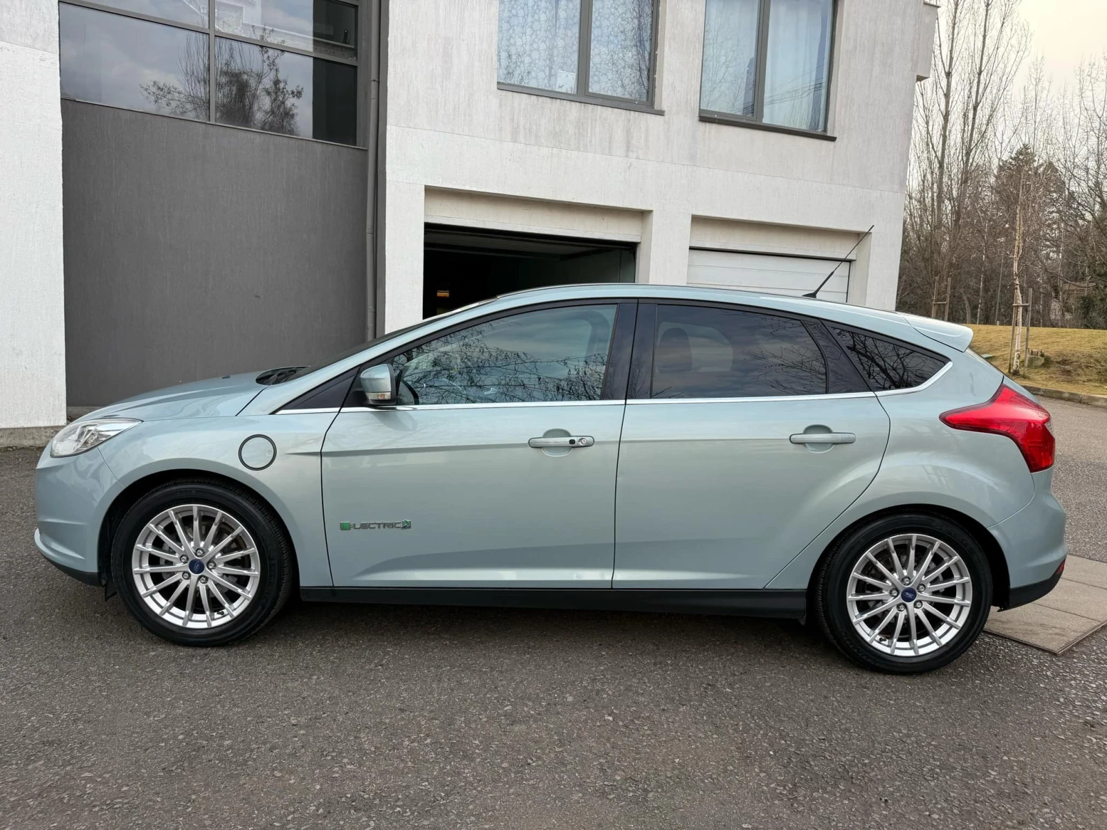 Ford Focus ELECTRIC / TITANIUM - изображение 4