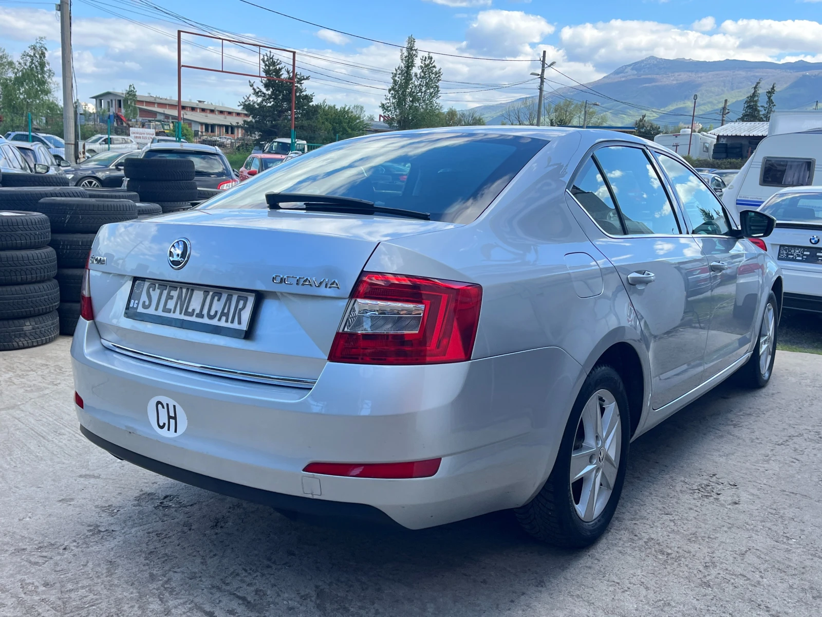 Skoda Octavia 1.4i Седан/Лимузина - изображение 6