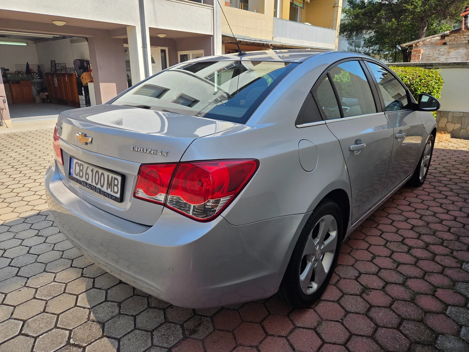 Chevrolet Cruze 2.0CDTi NAVI ОТЛИЧЕН - изображение 4