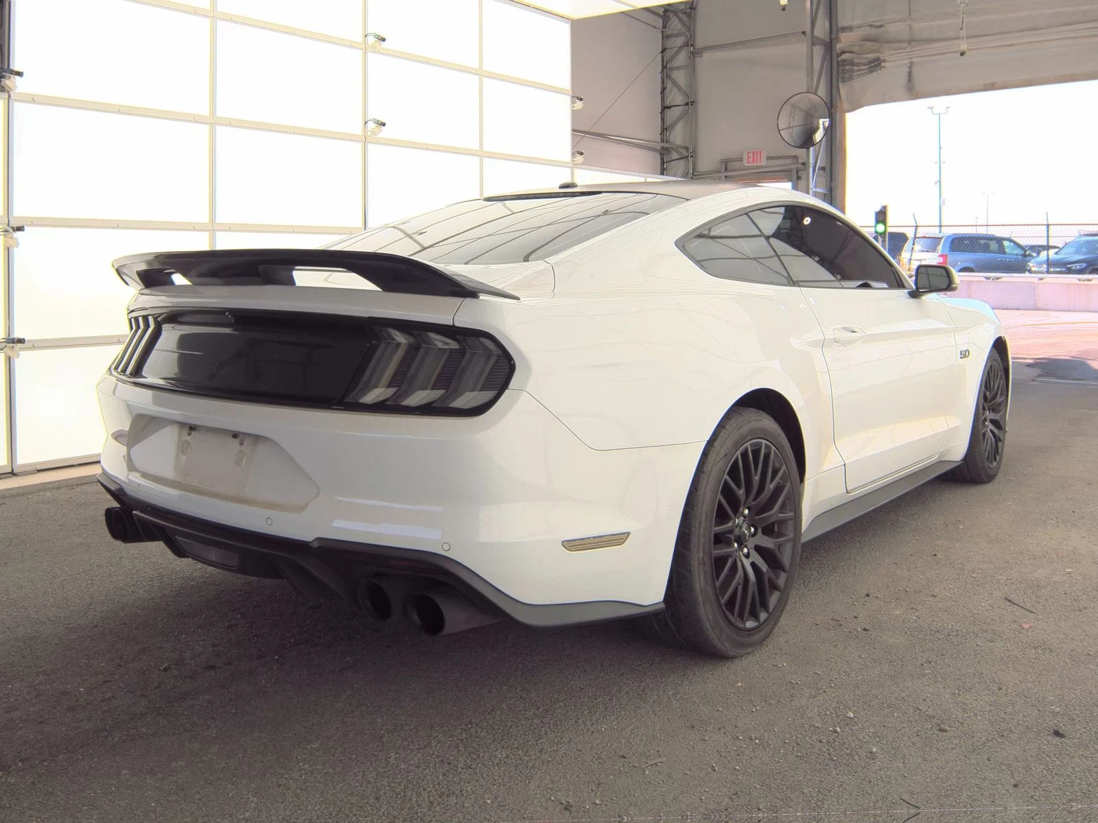 Ford Mustang GT 5.0 Обдух* Диг.табло* Кожа* Голямата Навигация* - изображение 4