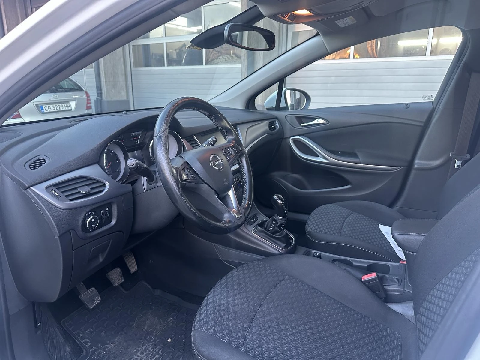 Opel Astra 1.6CDTI 136000km - изображение 8