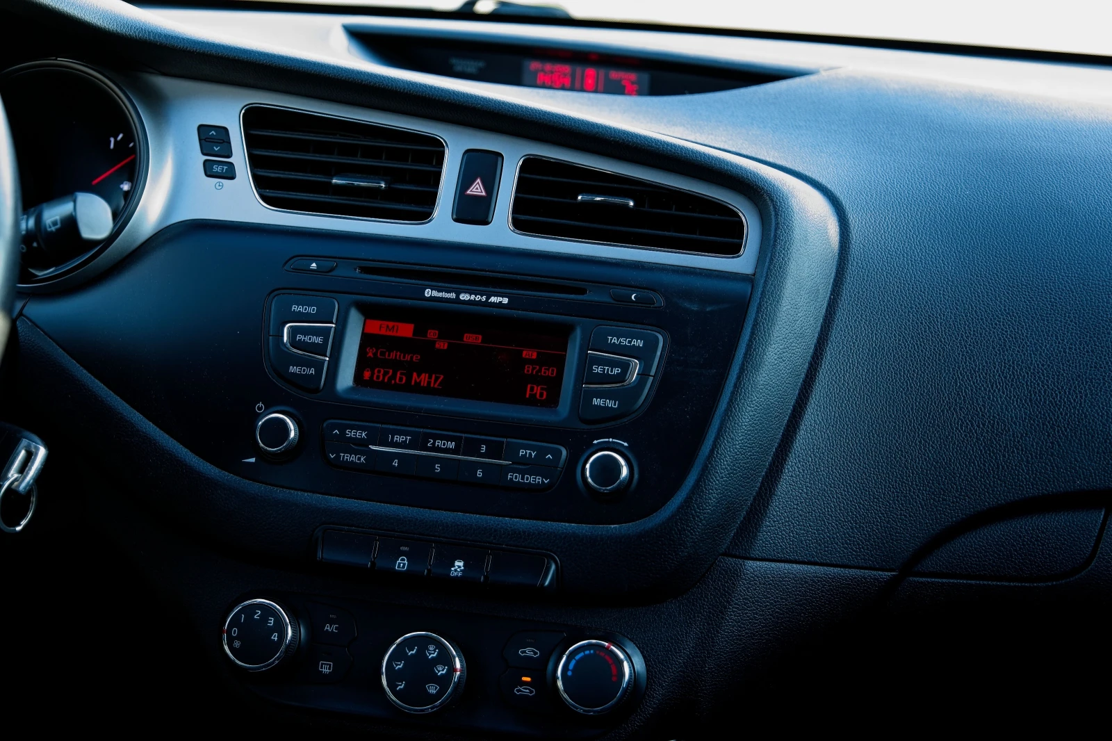 Kia Ceed 1.4i PETROL | Mobile.bg � ����������� 15