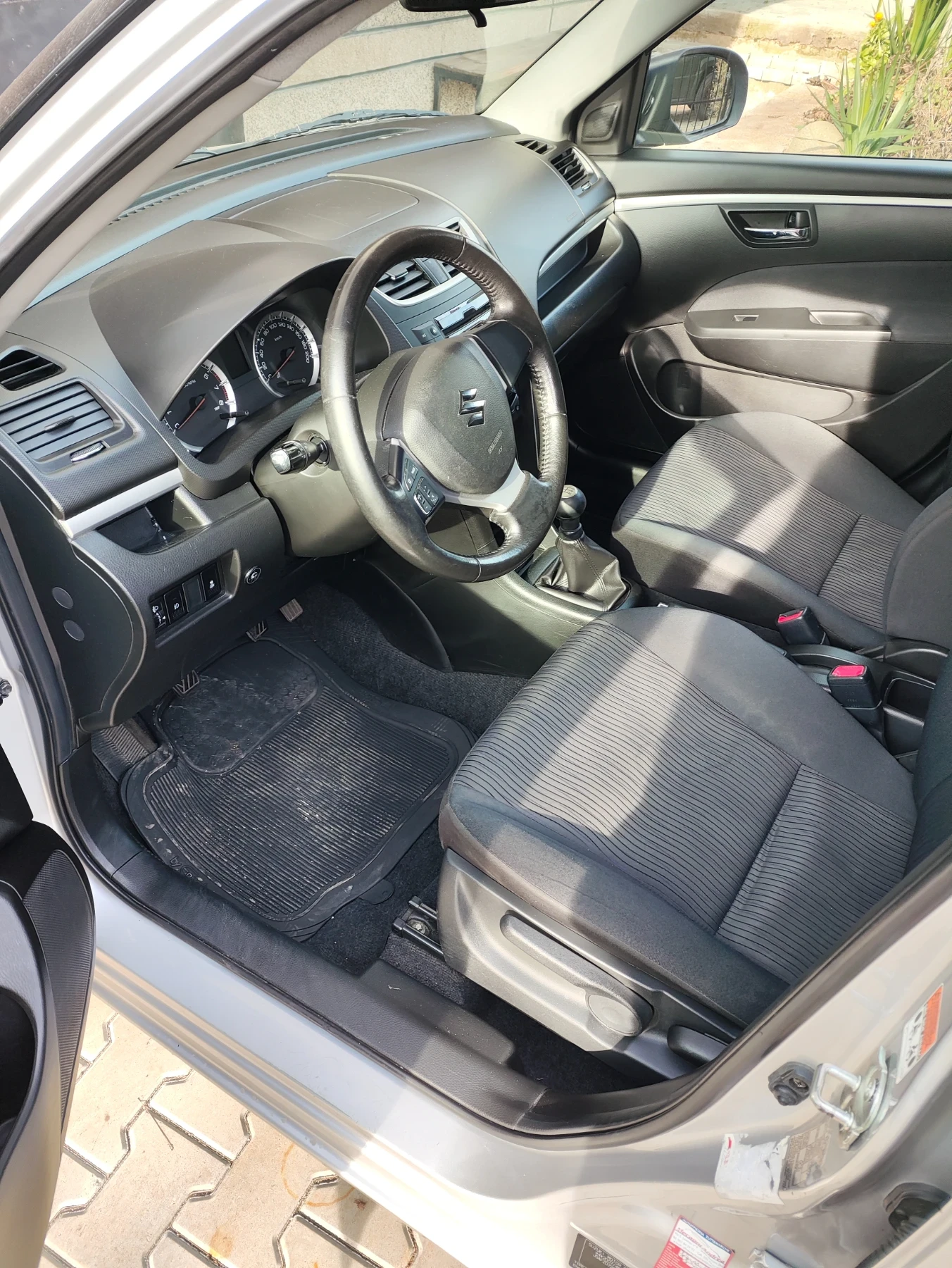 Suzuki Swift  - изображение 5