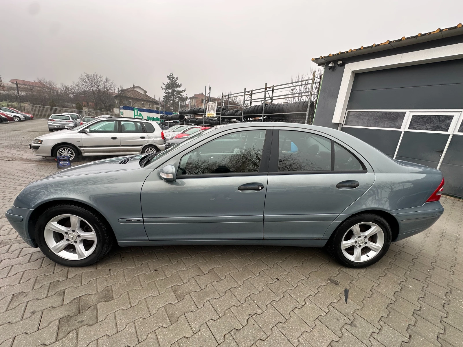 Mercedes-Benz C 180 kompressor 143к.с - изображение 2