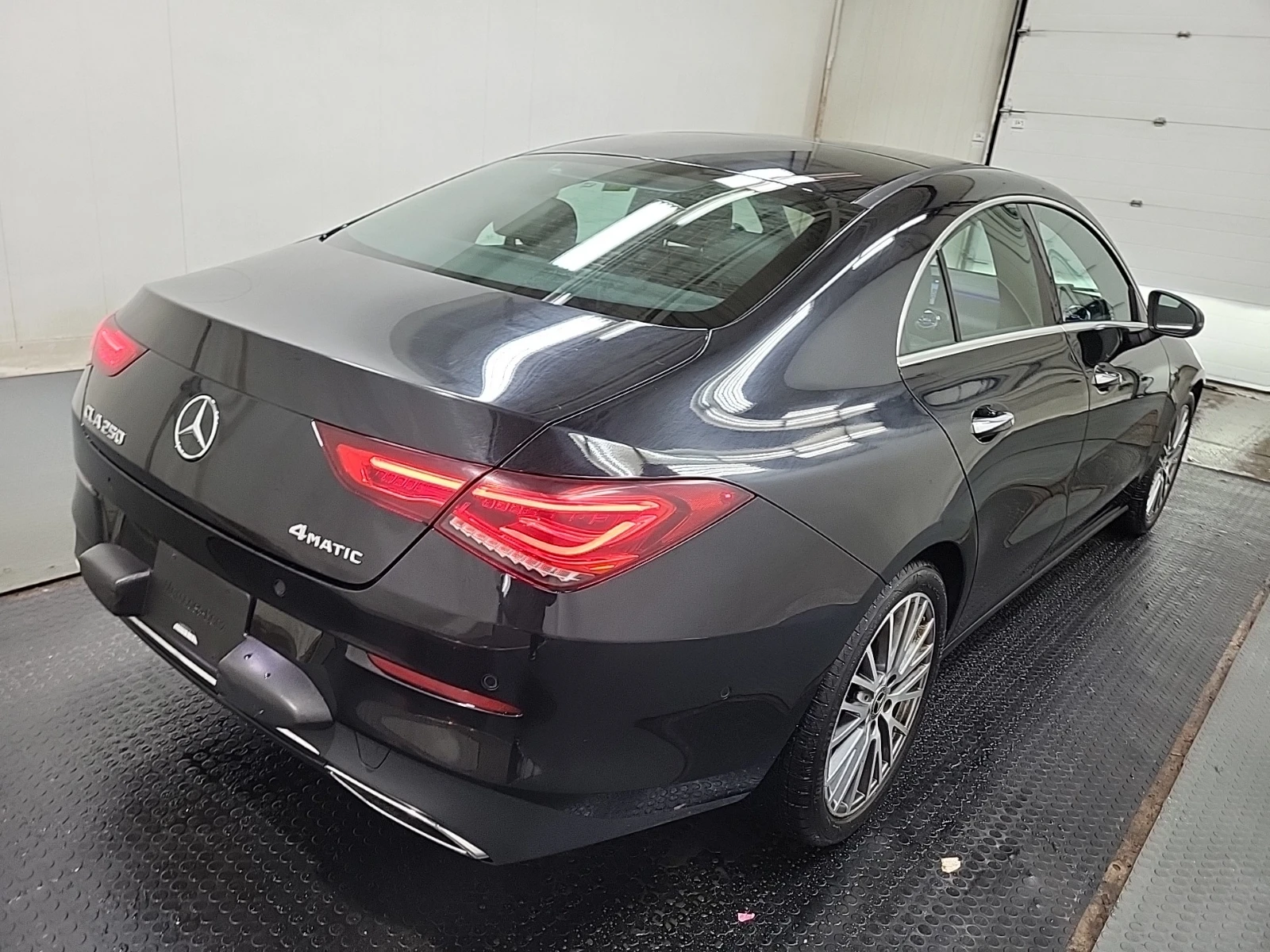 Mercedes-Benz CLA 250 AMG-Line * Амбиентно осветление * CARFAX *  - изображение 3