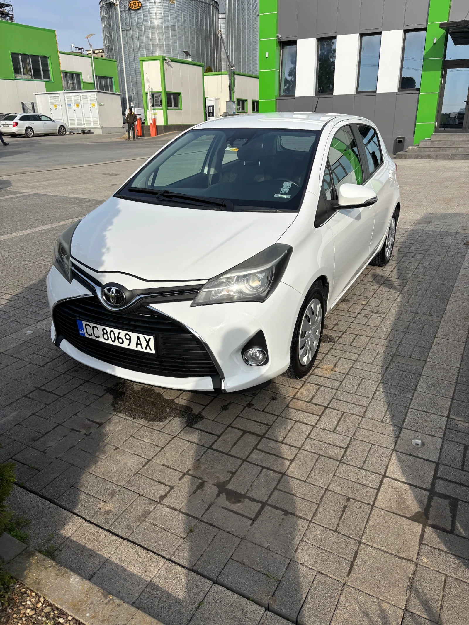 Toyota Yaris, снимка 6 - Автомобили и джипове - 54017760