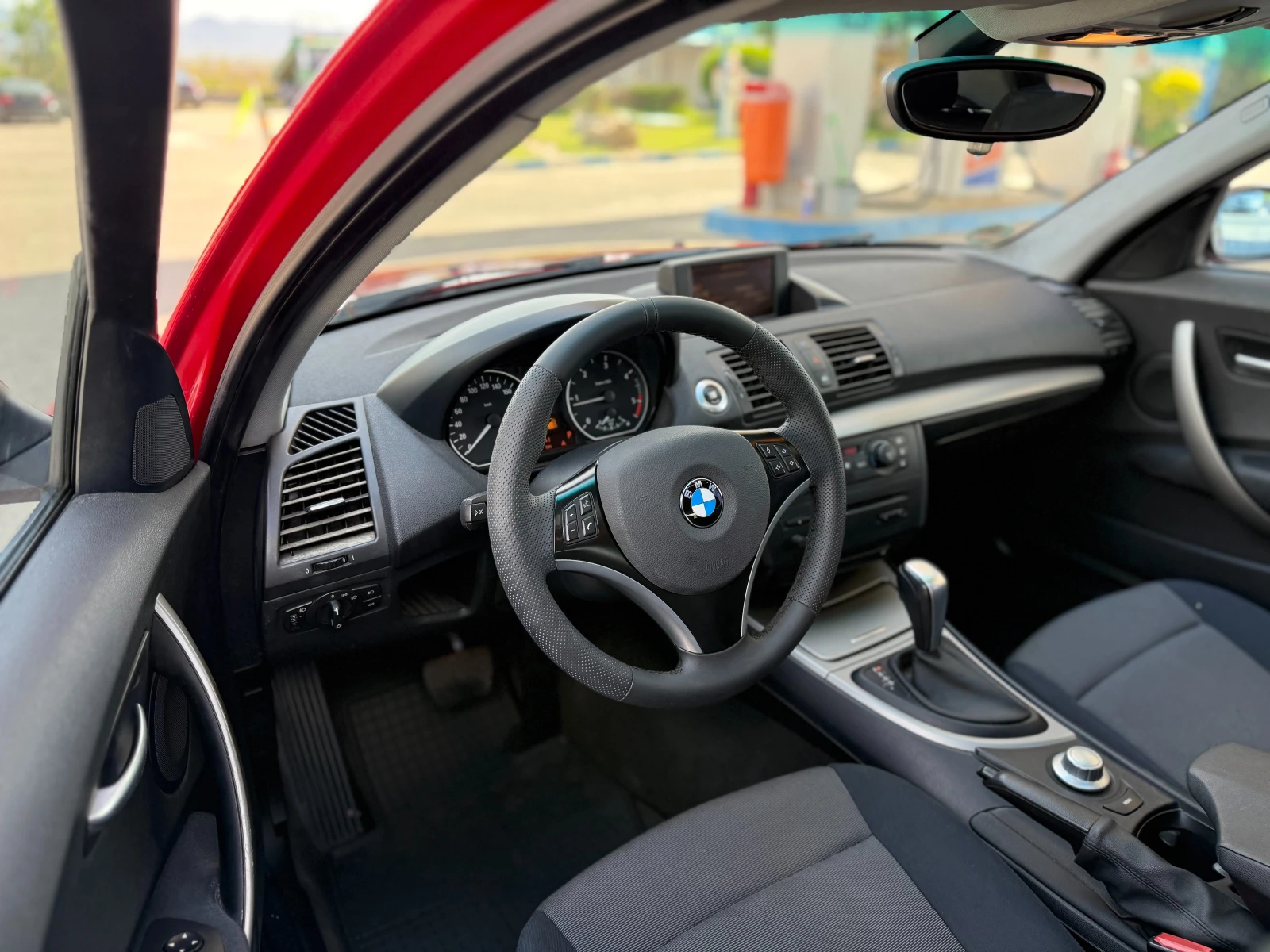 BMW 120 Navi/Auto/Подгрев, снимка 10 - Автомобили и джипове - 54343995