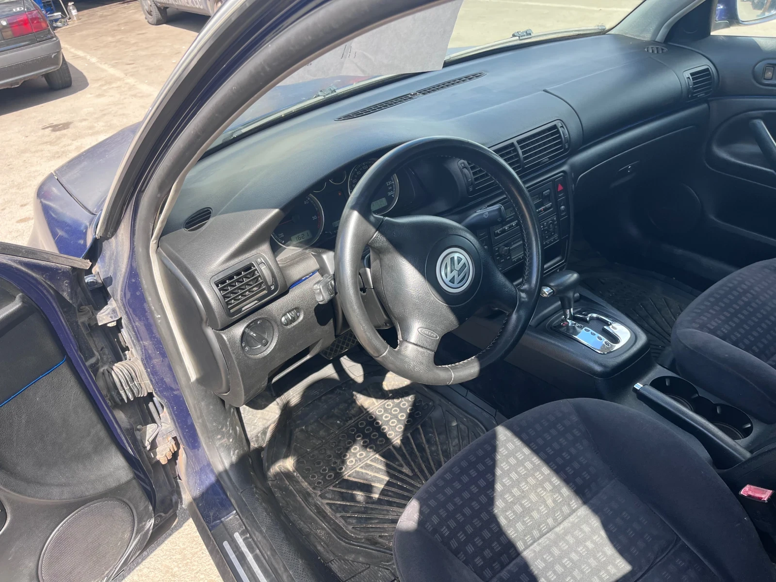 VW Passat, снимка 8 - Автомобили и джипове - 54420524
