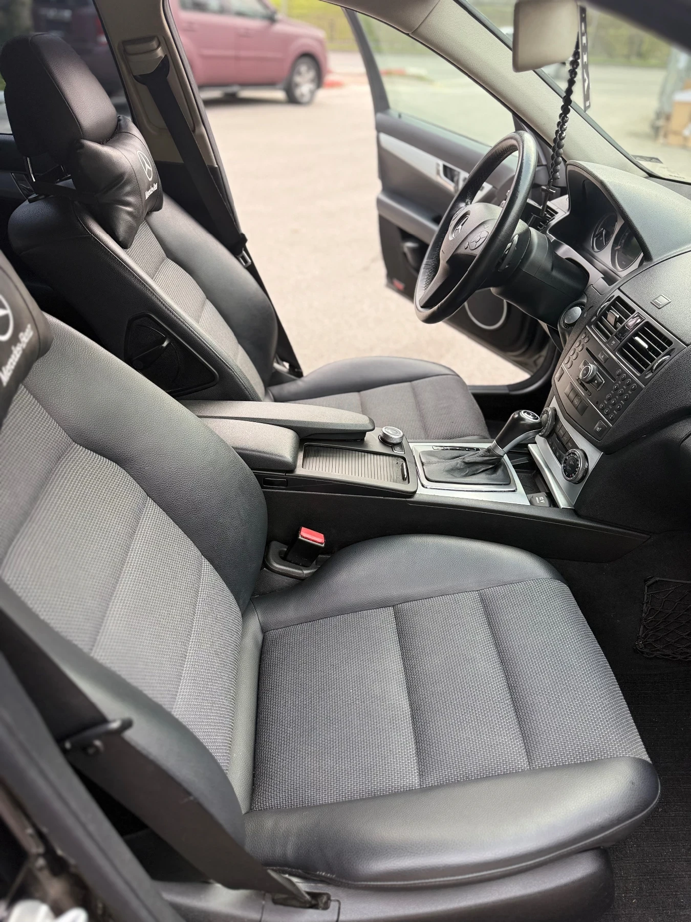 Mercedes-Benz C 220, снимка 12 - Автомобили и джипове - 54567146