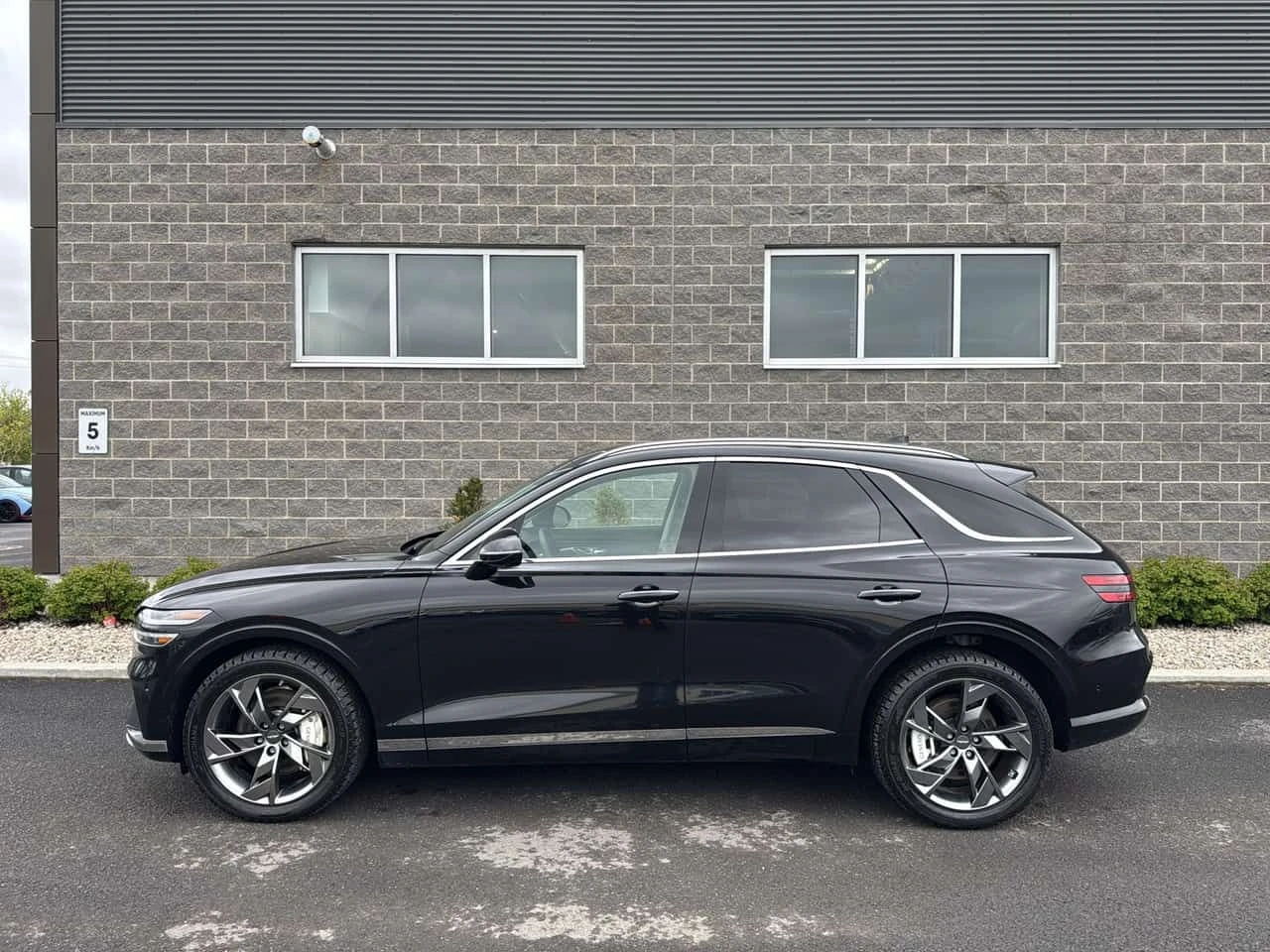 Genesis GV70 * Prestige * АВТОКРЕДИТ БЕЗ ПЪРВОНАЧАЛНА ВНОСКА* , снимка 2 - Автомобили и джипове - 55146710