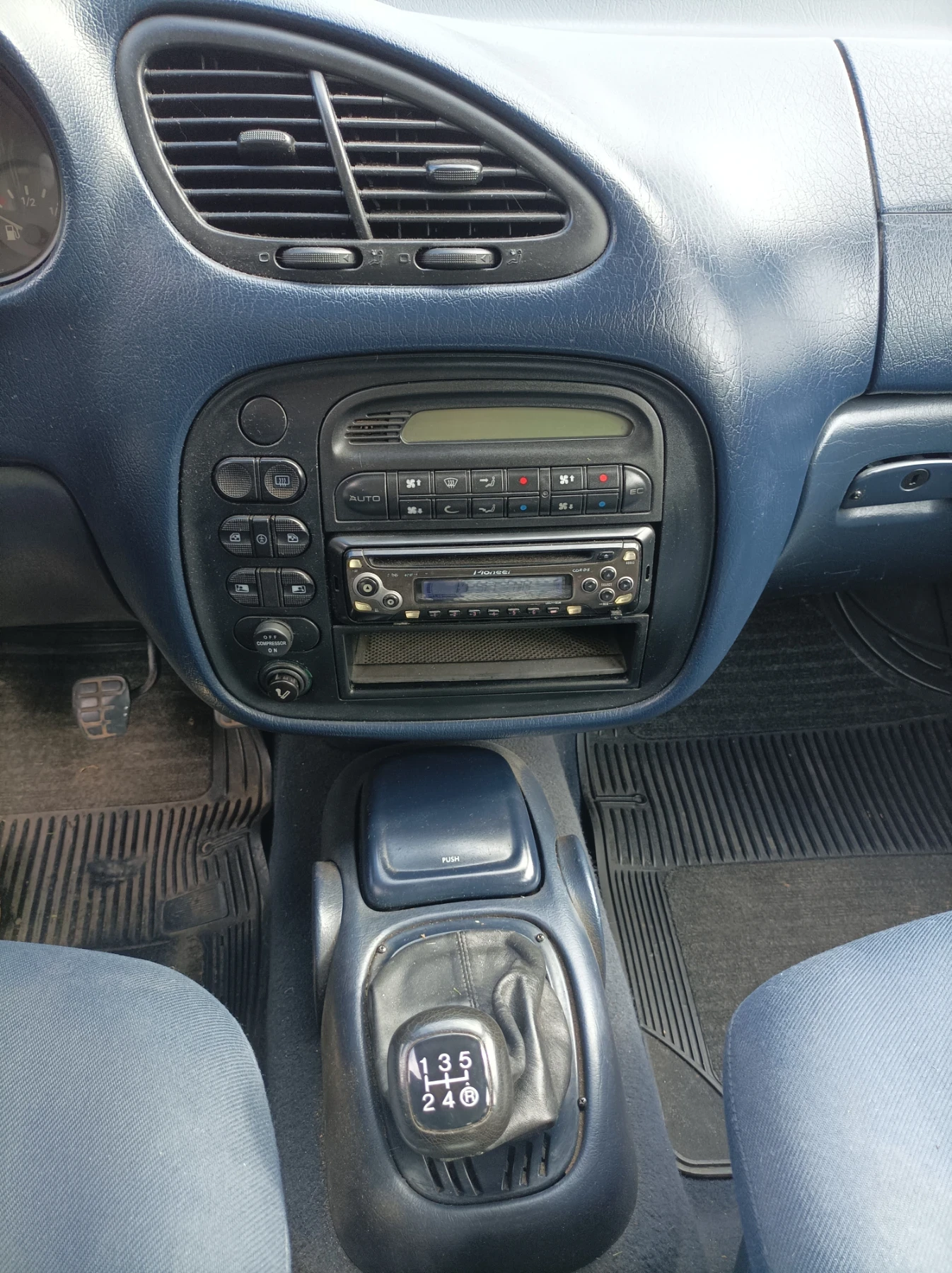 VW Sharan, снимка 10 - Автомобили и джипове - 55425320