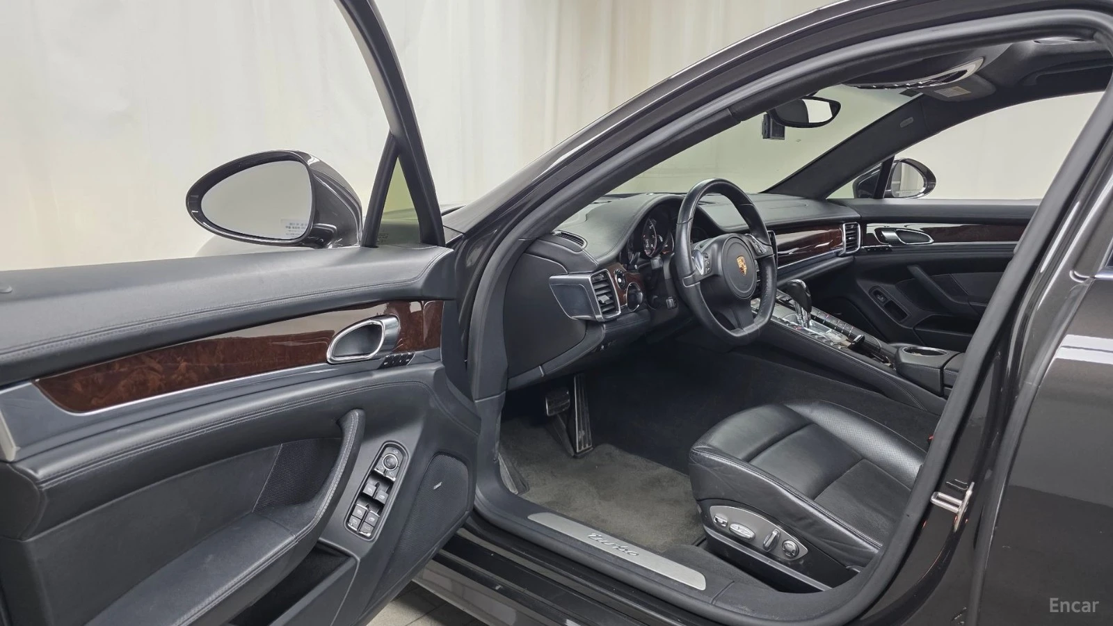 Porsche Panamera 4.8 TURBO* КОЖА* ПОДГРЕВ* ОБДУХВ* ПАНО* , снимка 10 - Автомобили и джипове - 55435054