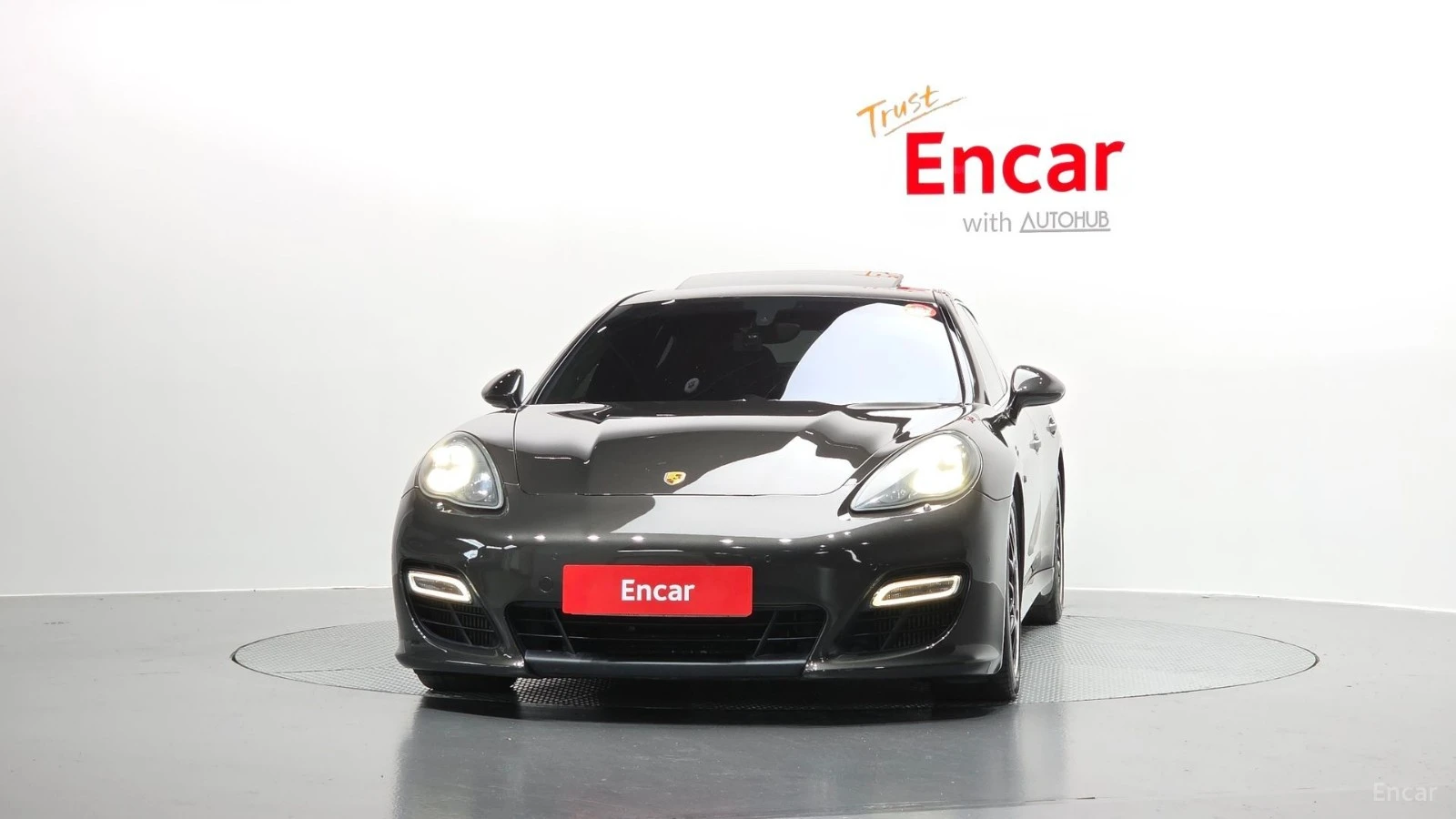 Porsche Panamera 4.8 TURBO* КОЖА* ПОДГРЕВ* ОБДУХВ* ПАНО* , снимка 3 - Автомобили и джипове - 55435054