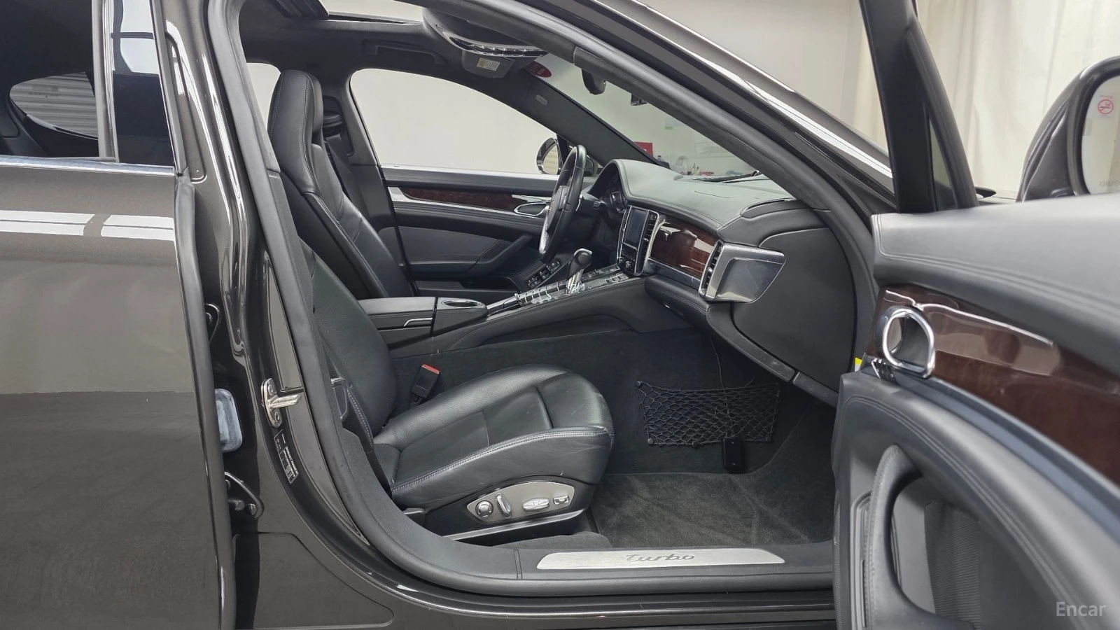 Porsche Panamera 4.8 TURBO* КОЖА* ПОДГРЕВ* ОБДУХВ* ПАНО* , снимка 11 - Автомобили и джипове - 55435054