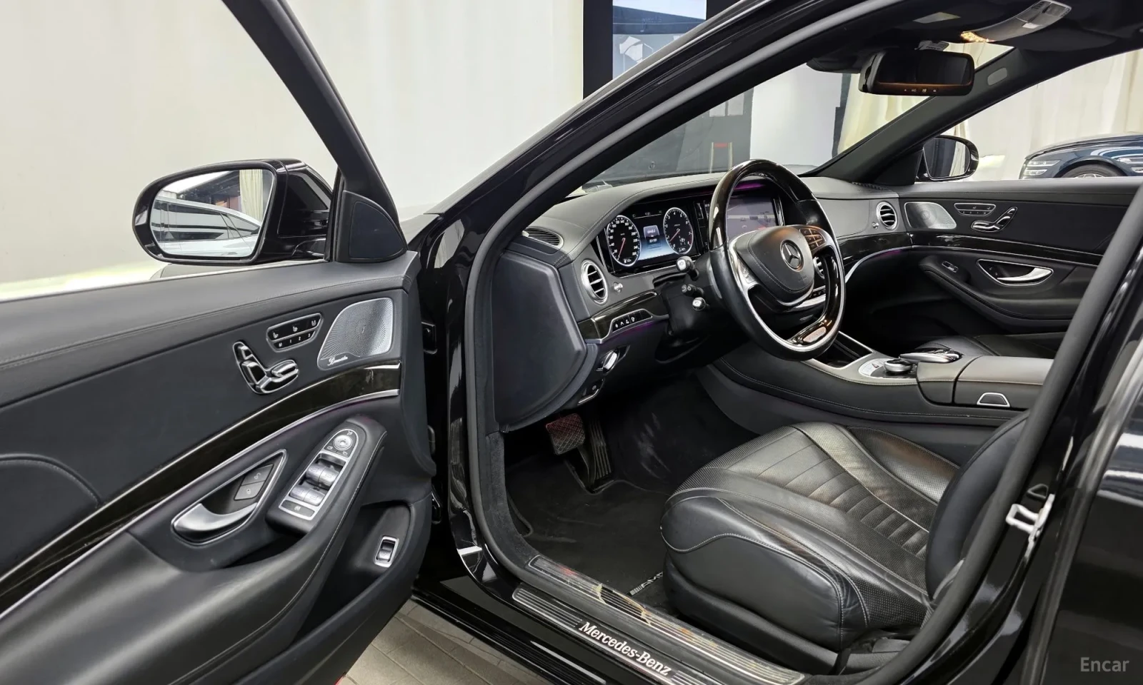 Mercedes-Benz S 500 Maybach Packet\Монитори\360 камери, снимка 10 - Автомобили и джипове - 55622879