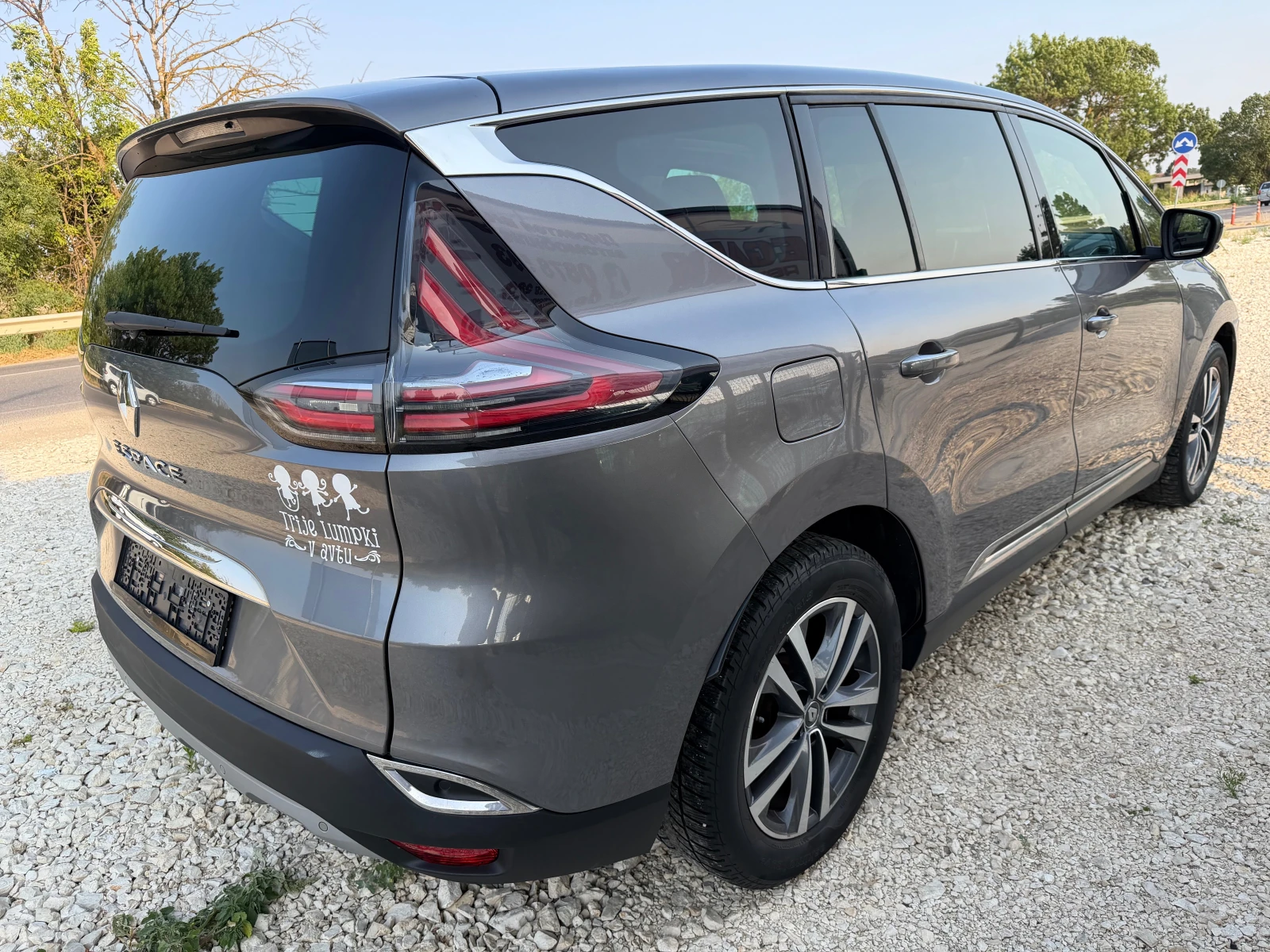 Renault Espace 1.6DCi/160p.s-7местен/Full extri, снимка 3 - Автомобили и джипове - 55781140
