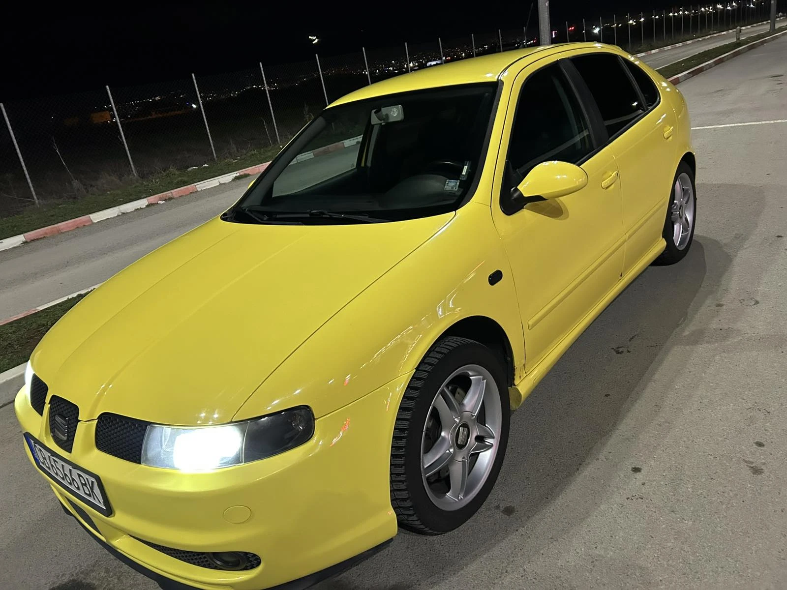 Seat Leon 1.8T FR, снимка 11 - Автомобили и джипове - 55947501
