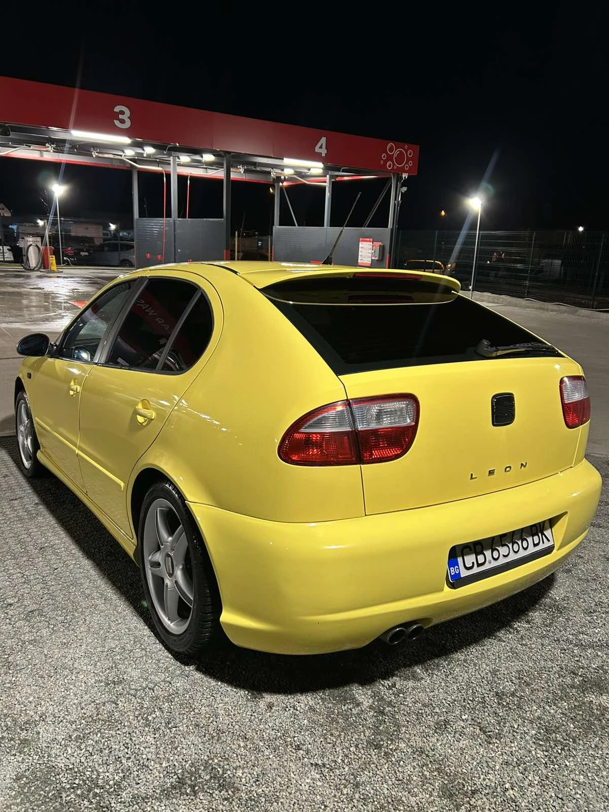 Seat Leon 1.8T FR, снимка 12 - Автомобили и джипове - 55947501