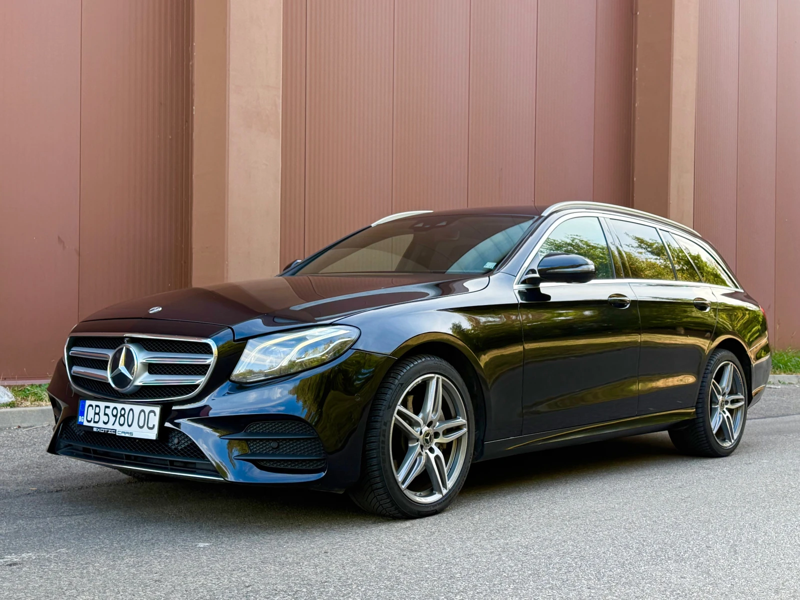Mercedes-Benz E 220 4 MATIC AMG LINE 360КАМЕРА HEAD-UP ГАРАНЦИЯ