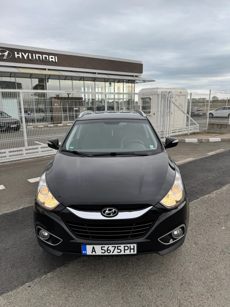 Hyundai IX35 2.0 Бензин Автоматик Кожа Keyless, снимка 2 - Автомобили и джипове - 47824151