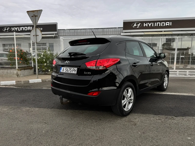 Hyundai IX35 2.0 Бензин Автоматик Кожа Keyless, снимка 5 - Автомобили и джипове - 47824151