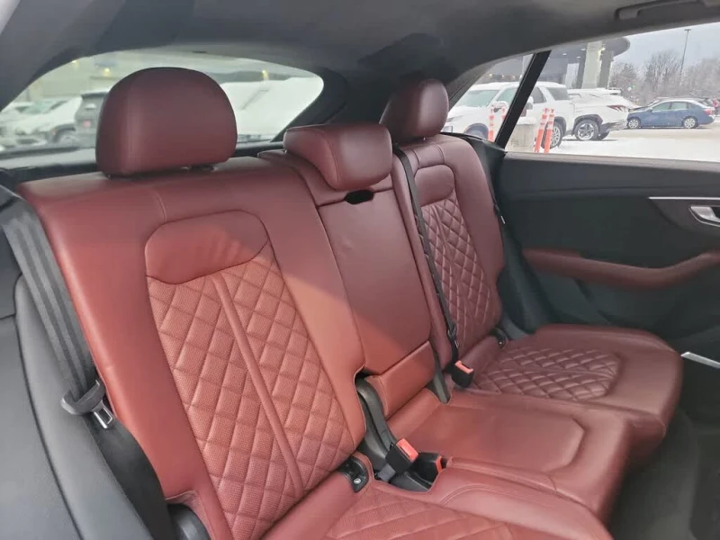 Audi SQ8 Prestige * * CARFAX * * АВТО КРЕДИТ * * , снимка 12 - Автомобили и джипове - 52951872
