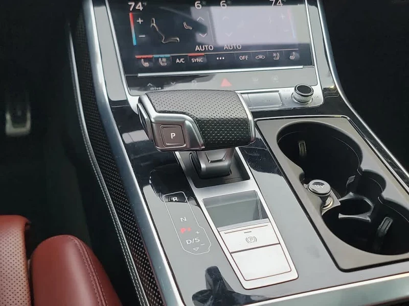 Audi SQ8 Prestige * * CARFAX * * АВТО КРЕДИТ * * , снимка 15 - Автомобили и джипове - 52951872