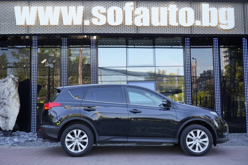 Toyota Rav4 2.2 D-4D Style 4 x 4, снимка 6 - Автомобили и джипове - 56120218