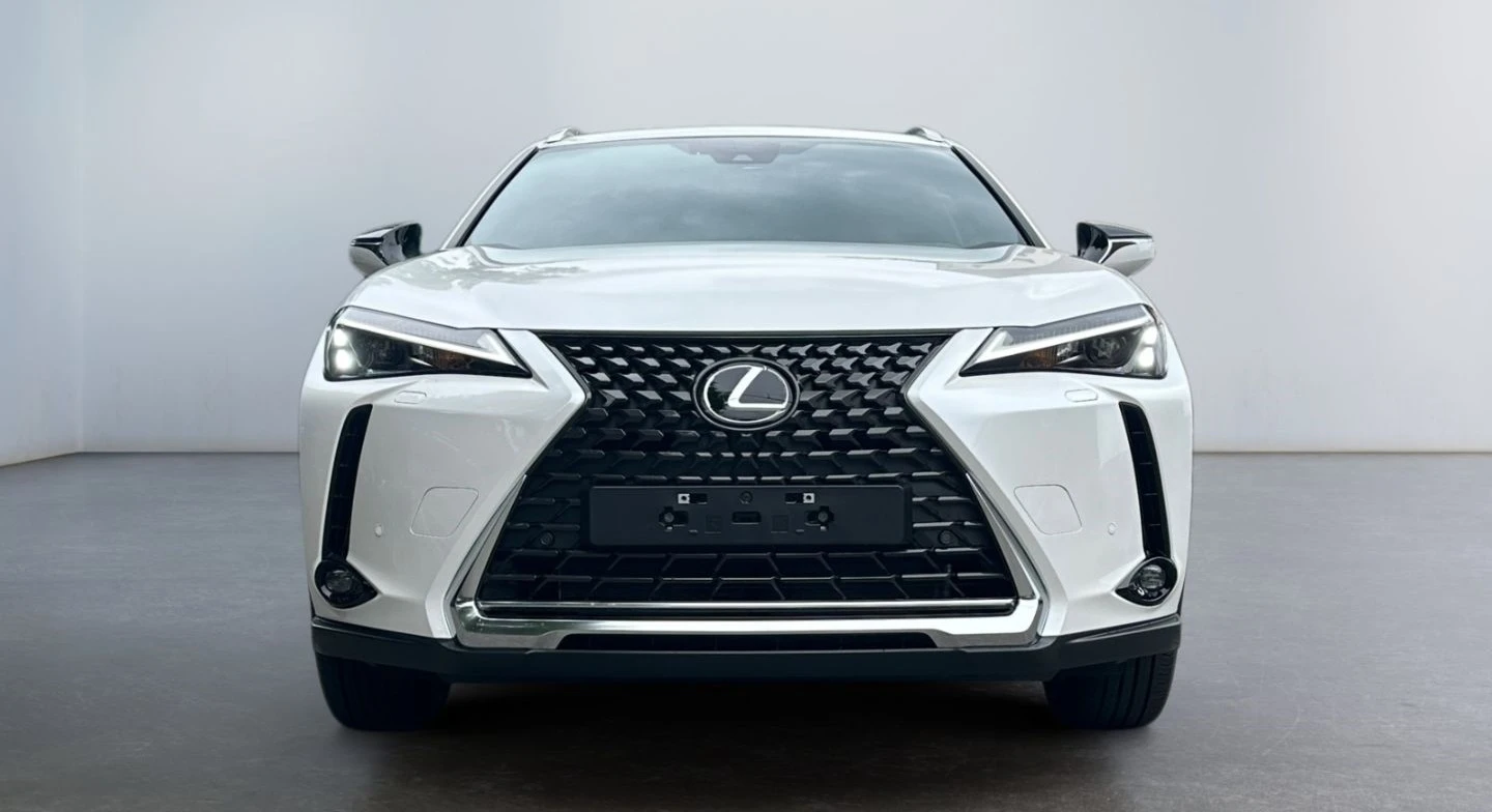 Lexus UX 300e = NEW= Distronic Гаранция - изображение 3