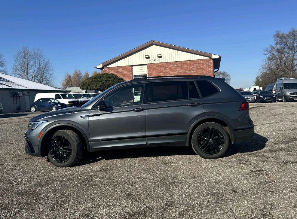 VW Tiguan SE 2.0L R-LINE  - изображение 2