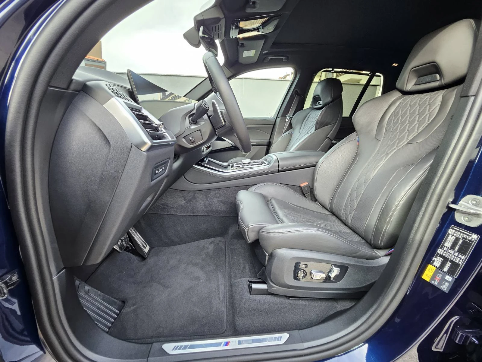 BMW X5 xDRIVE 50E - изображение 10