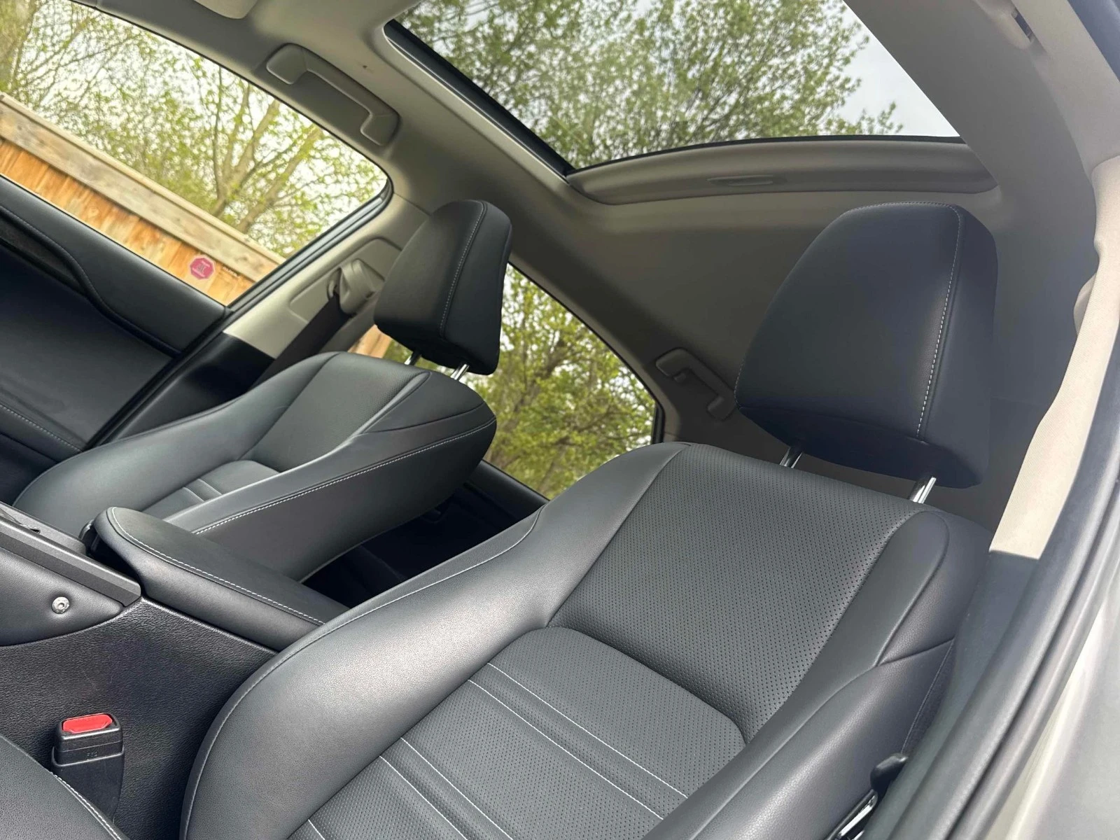 Lexus NX Keyless/Navi/Подгрев/Памет/Камера, снимка 9 - Автомобили и джипове - 54394100
