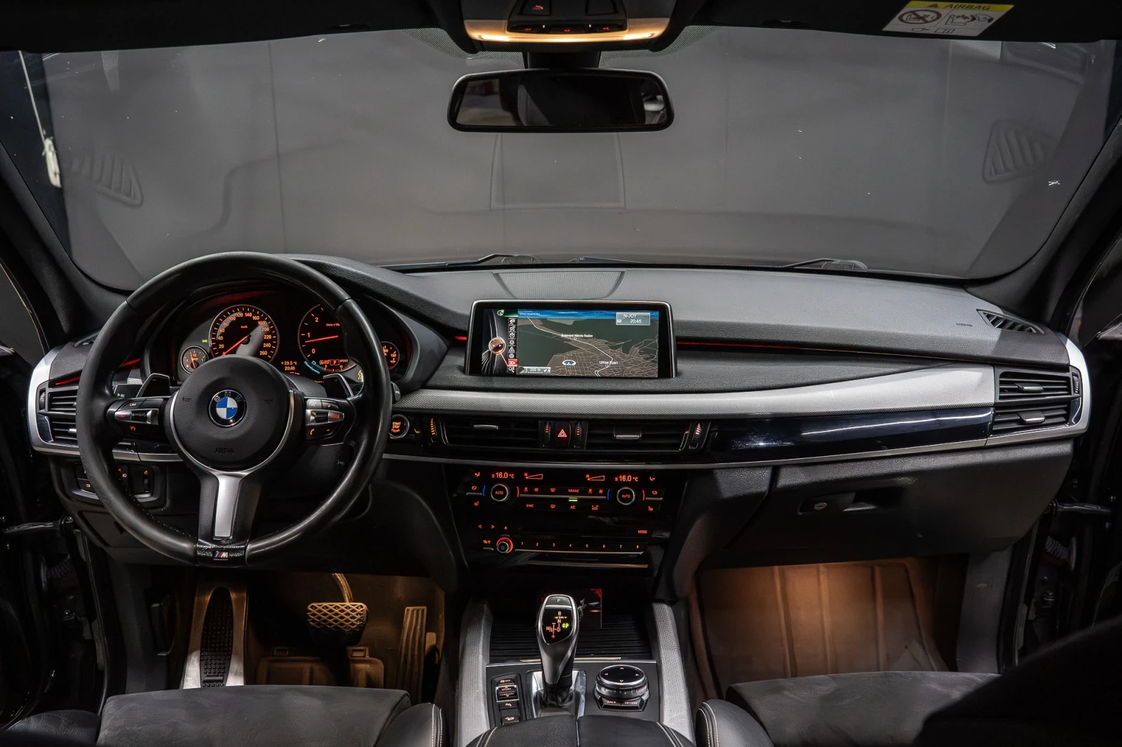 BMW X5 3.0d /M-PERFORMANCE/ LED/ SHADOW LINE/ STAR-STOP/, снимка 9 - Автомобили и джипове - 55684874