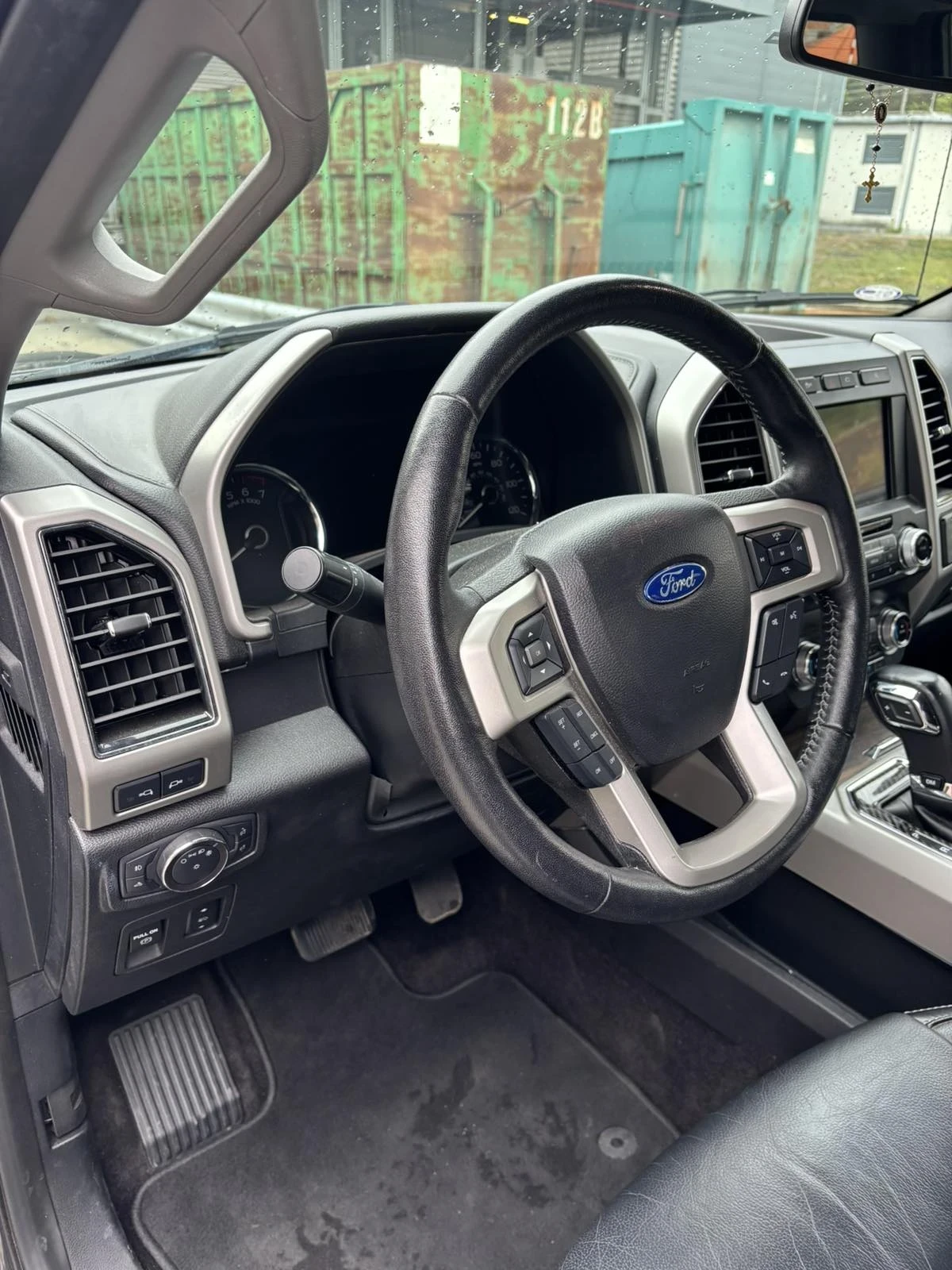 Ford F150 LARIAT, снимка 8 - Автомобили и джипове - 56560233