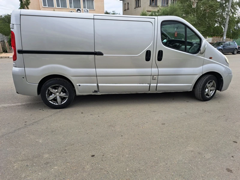 Opel Vivaro 2.0 MAXI KLIMA ТОП  , снимка 5 - Бусове и автобуси - 43427308