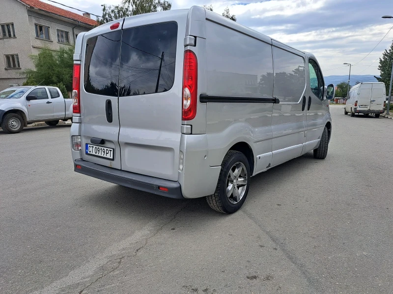 Opel Vivaro 2.0 MAXI KLIMA ТОП  , снимка 11 - Бусове и автобуси - 43427308